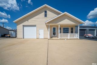 353 ANN ELIZA Street, Pekin, IL 61554