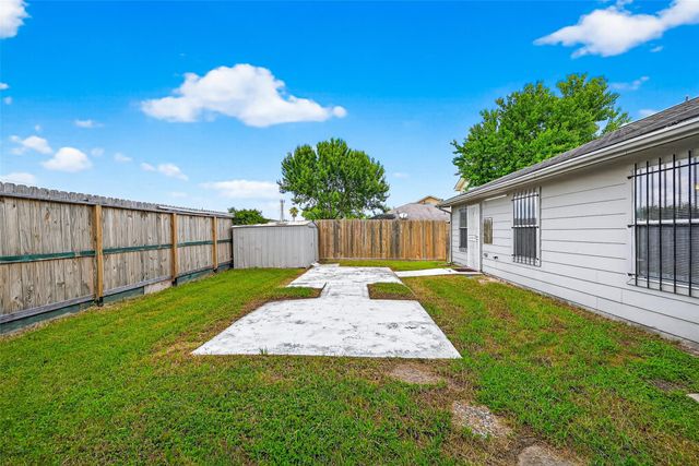8414 Dovecott Lane, Houston, TX 77083
