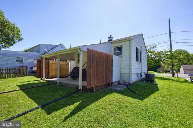 27 PLYMOUTH AVE, Lancaster, PA 17602