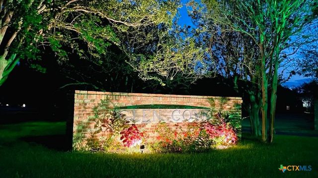 69 S Hampton Drive, Seguin, TX 78155
