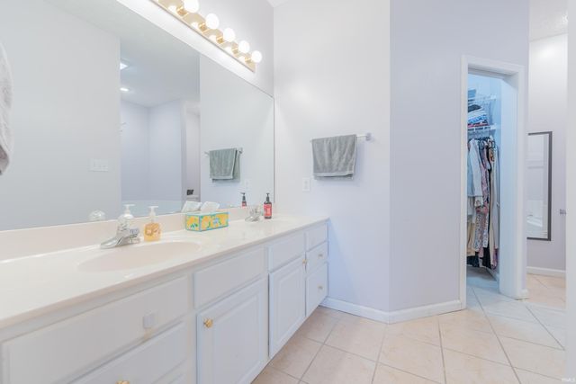 9417 S Harbour Pointe Drive, Bloomington, IN 47401