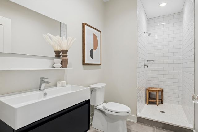 37 S Stough Street, Hinsdale, IL 60521