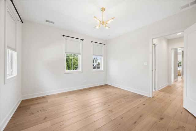 37 S Stough Street, Hinsdale, IL 60521