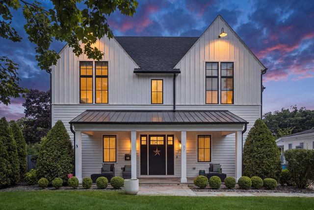 37 S Stough Street, Hinsdale, IL 60521