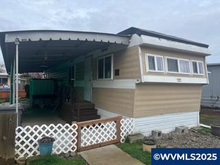 16901 SE Division St 44, Portland, OR 97236