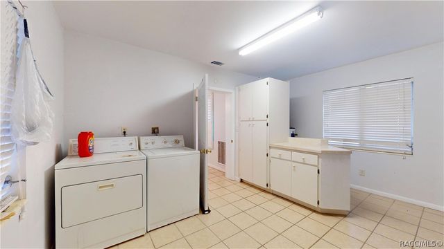 121 N Seminole Avenue, Inverness, FL 34450