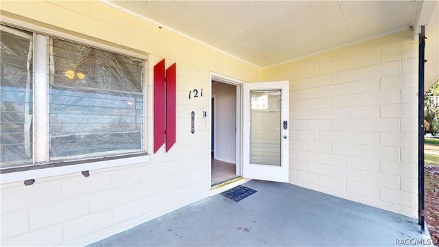 121 N Seminole Avenue, Inverness, FL 34450