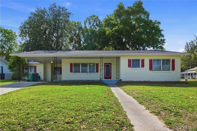 121 N Seminole Avenue, Inverness, FL 34450