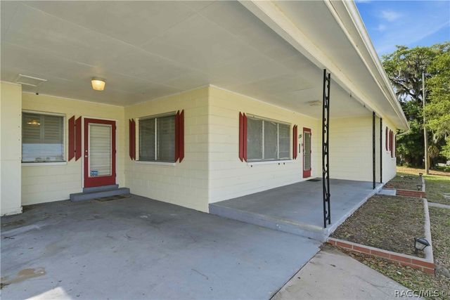 121 N Seminole Avenue, Inverness, FL 34450