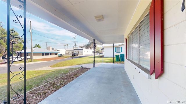 121 N Seminole Avenue, Inverness, FL 34450
