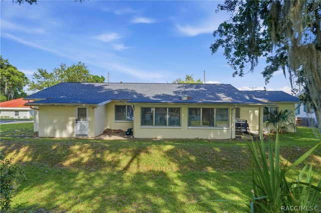 121 N Seminole Avenue, Inverness, FL 34450