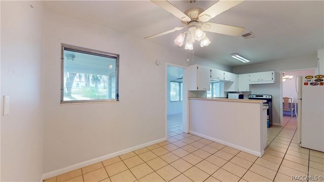 121 N Seminole Avenue, Inverness, FL 34450