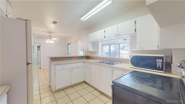 121 N Seminole Avenue, Inverness, FL 34450