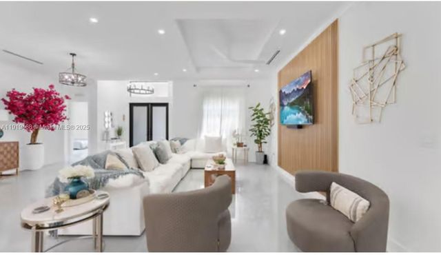 18261 SW 224th St, Miami, FL 33170