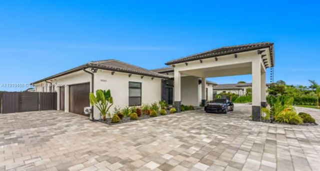 18261 SW 224th St, Miami, FL 33170