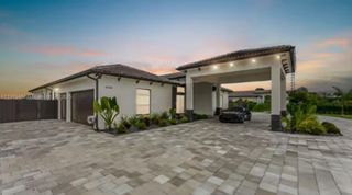 18261 SW 224th St, Miami, FL 33170