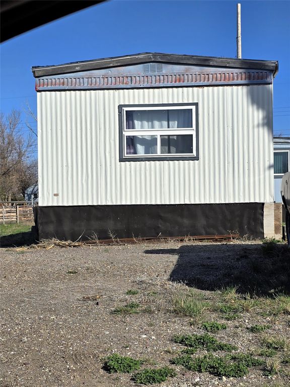 125 5th Avenue NE, Cut Bank, MT 59427 photo 4