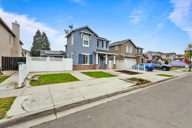 2363 Old Rose Ln, Turlock, CA 95382