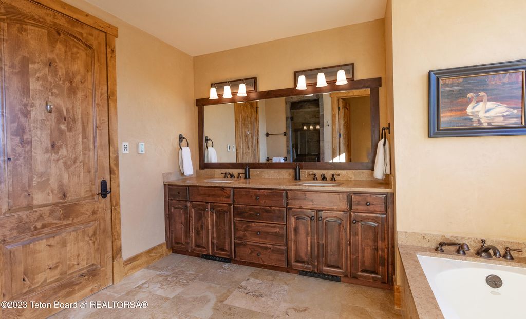 2790 W PEREGRINE Lane, Jackson, WY 83001 photo 17