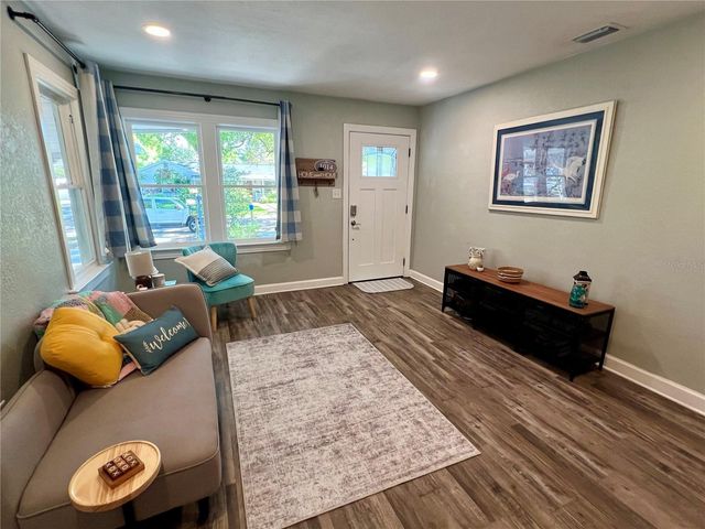 1014 E CRAWFORD STREET, Tampa, FL 33604