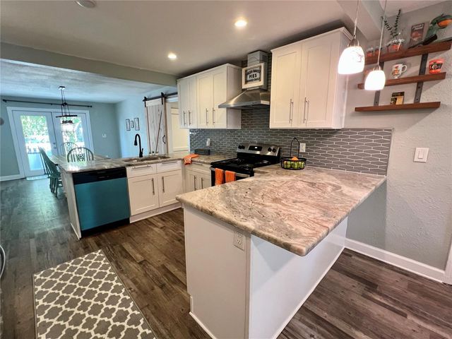 1014 E CRAWFORD STREET, Tampa, FL 33604