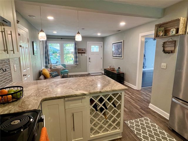 1014 E CRAWFORD STREET, Tampa, FL 33604