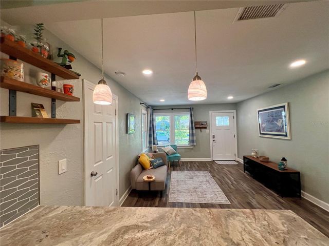 1014 E CRAWFORD STREET, Tampa, FL 33604