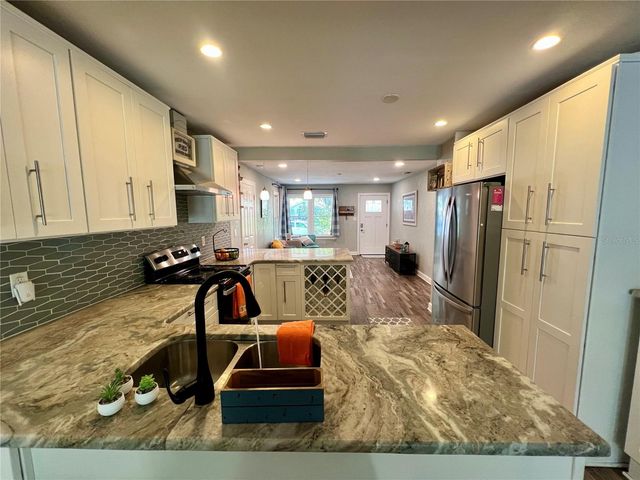 1014 E CRAWFORD STREET, Tampa, FL 33604