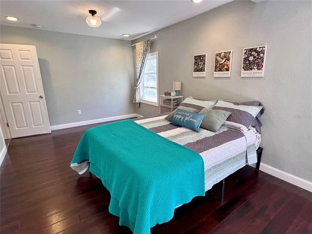 1014 E CRAWFORD STREET, Tampa, FL 33604