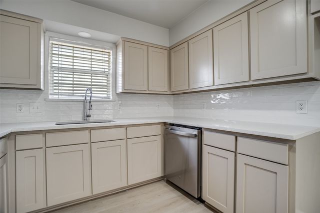 3722 Carrie Lane, St Paul, TX 75098