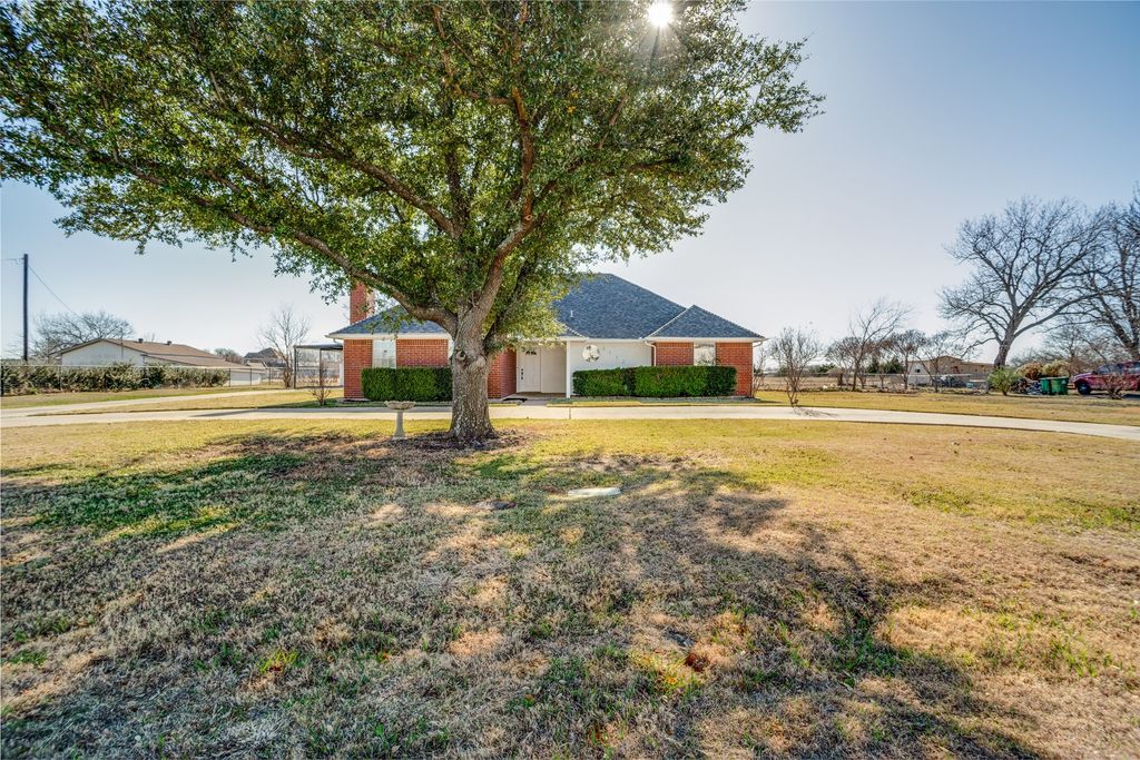 3722 Carrie Lane, St Paul, TX 75098