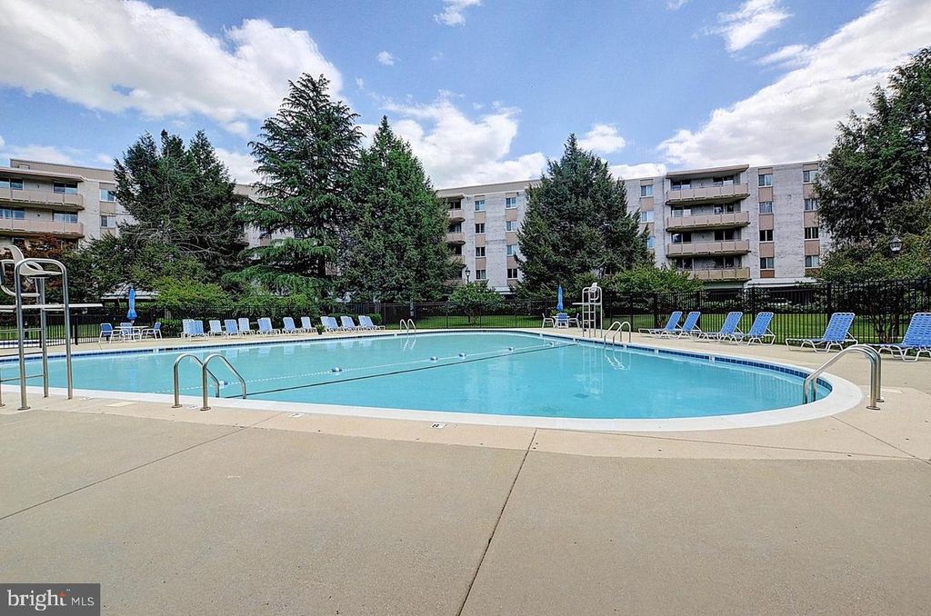 7501 DEMOCRACY BLVD #B-432, Bethesda, MD 20817