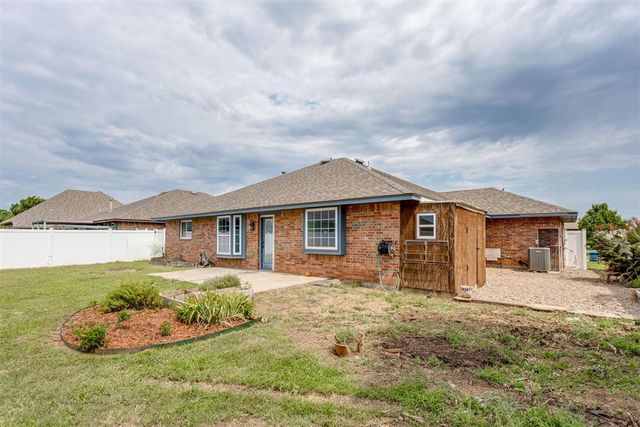 1178 SE 16th Place, Newcastle, OK 73065