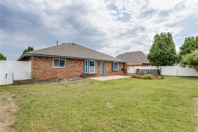 1178 SE 16th Place, Newcastle, OK 73065