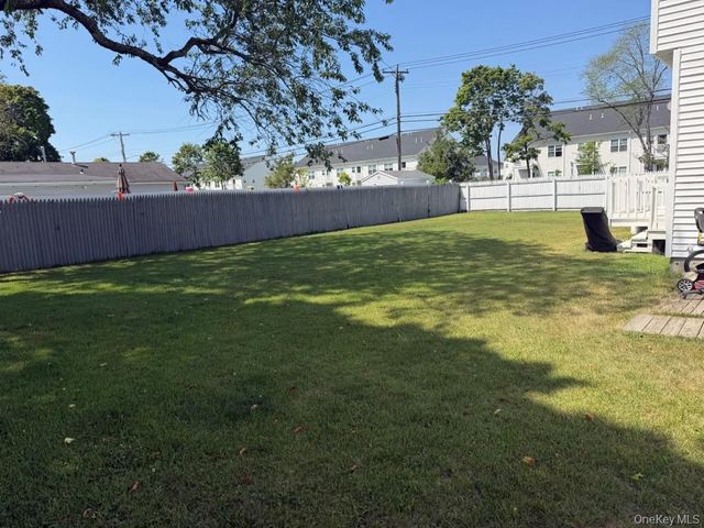 2 E Elm Street, Central Islip, NY 11722