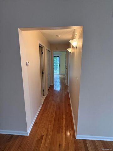 21629 Knights Lane, Brownstown Charter Township, MI 48183