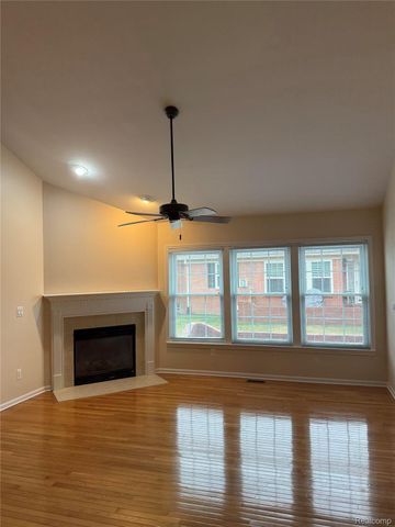 21629 Knights Lane, Brownstown Charter Township, MI 48183