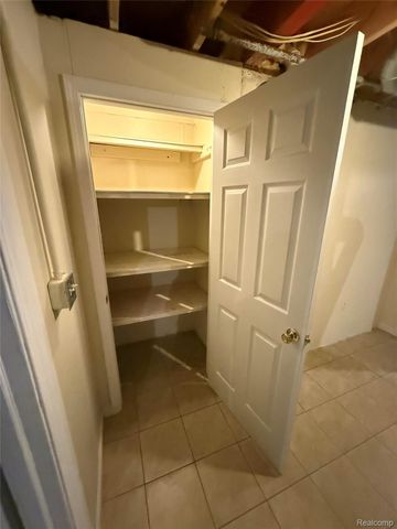 21629 Knights Lane, Brownstown Charter Township, MI 48183