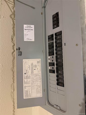 21629 Knights Lane, Brownstown Charter Township, MI 48183