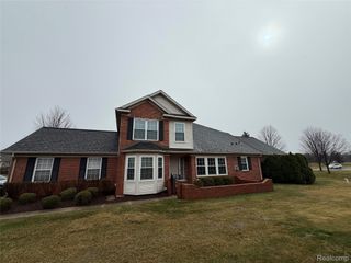 21629 Knights Lane, Brownstown Charter Township, MI 48183