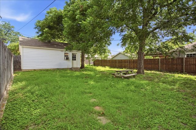 3904 El Campo Avenue, Fort Worth, TX 76107