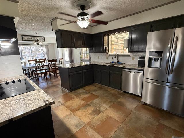 12235 Stoneway Pl, Central, LA 70818