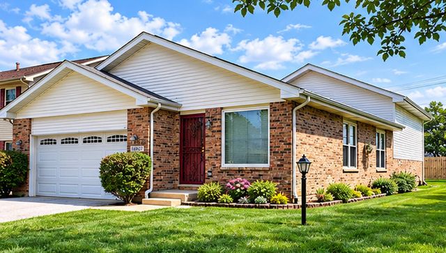 16621 Lockridge Avenue, Oak Forest, IL 60452
