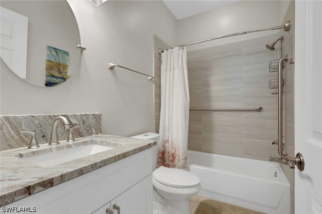 8784 MIDDLEBROOK DR, Fort Myers, FL 33908