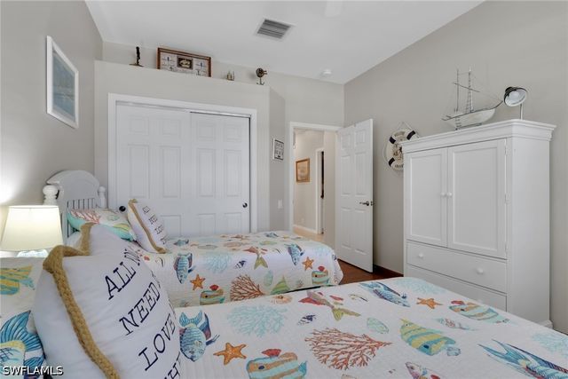 8784 MIDDLEBROOK DR, Fort Myers, FL 33908