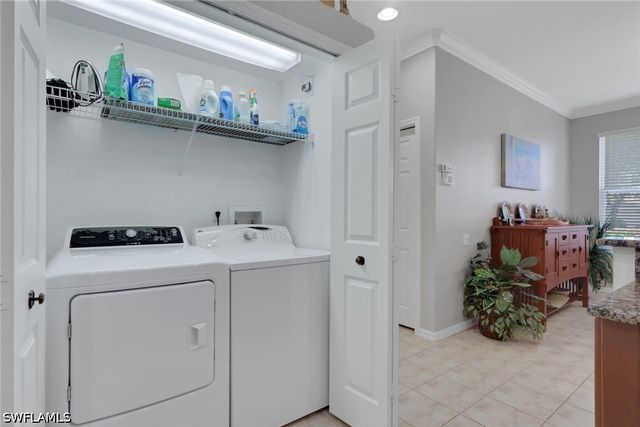 8784 MIDDLEBROOK DR, Fort Myers, FL 33908