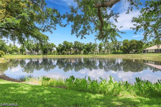 8784 MIDDLEBROOK DR, Fort Myers, FL 33908