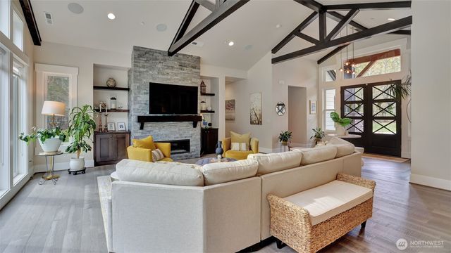 28570 318th Drive SE, Ravensdale, WA 98051