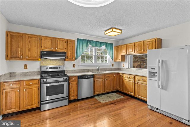 61 OLYMPIA LN, Sicklerville, NJ 08081