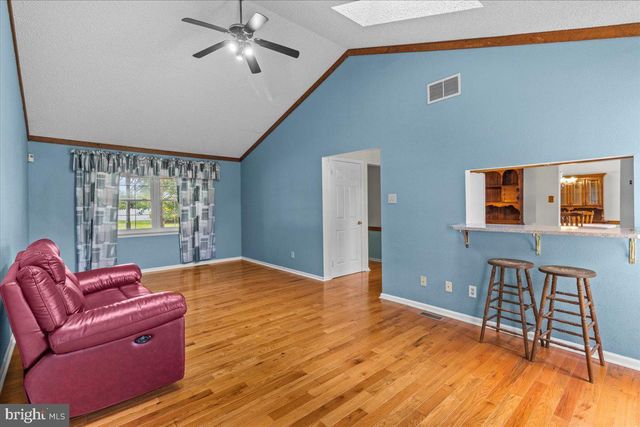 61 OLYMPIA LN, Sicklerville, NJ 08081